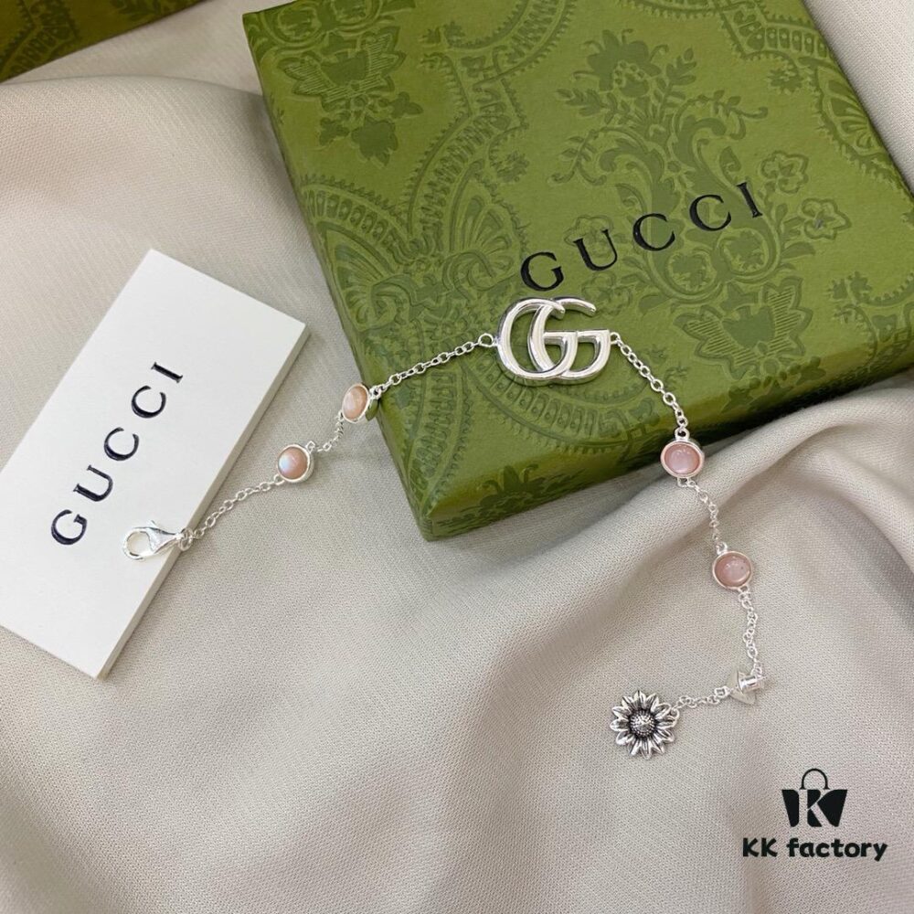692ff00199f2d84055c8d537 Gucci Gucci New Arrival 925 Sterling Silver Double G Floral Pink Mother-of-Pearl Bracelet