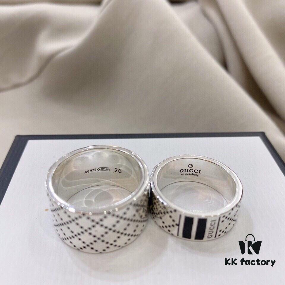 692ff09599f2d84055c8d659 Gucci 925 Sterling Silver Black Diamond Quilted Couple's Ring