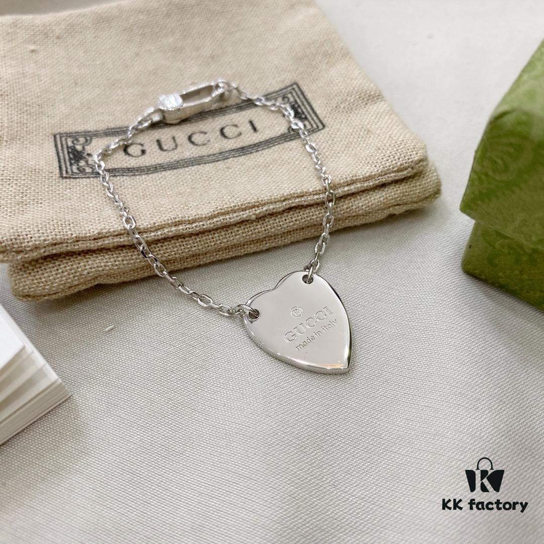Gucci 925 Sterling Silver Heart Pendant Bracelet
