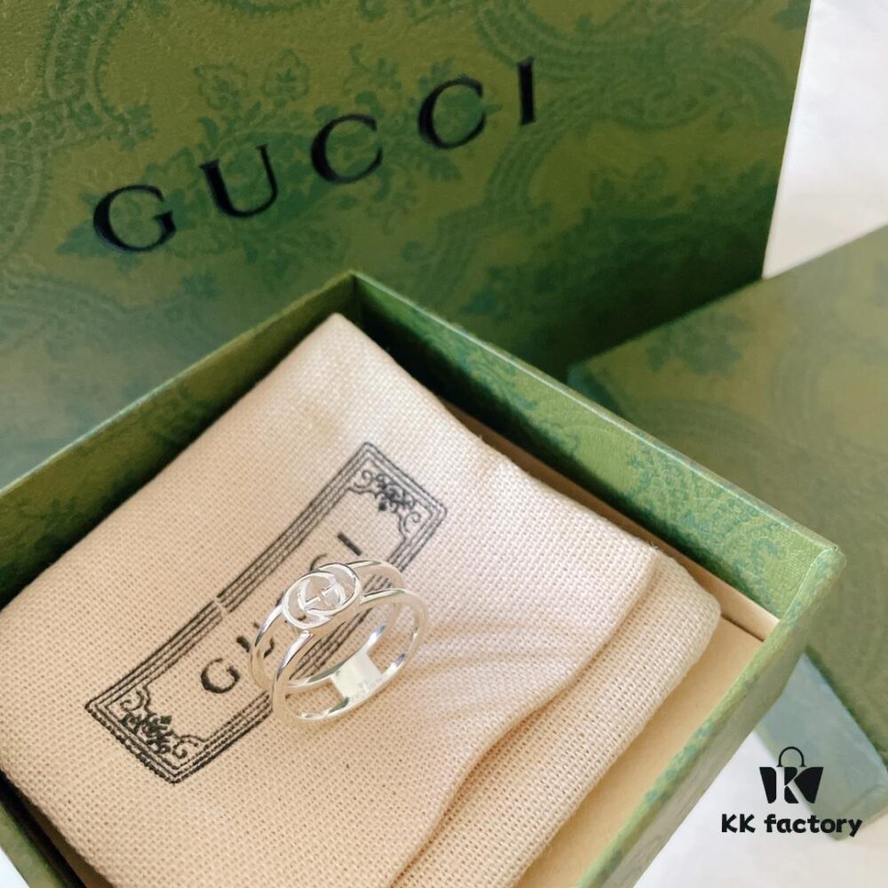 Essential for Autumn and Winter — Gucci Ring