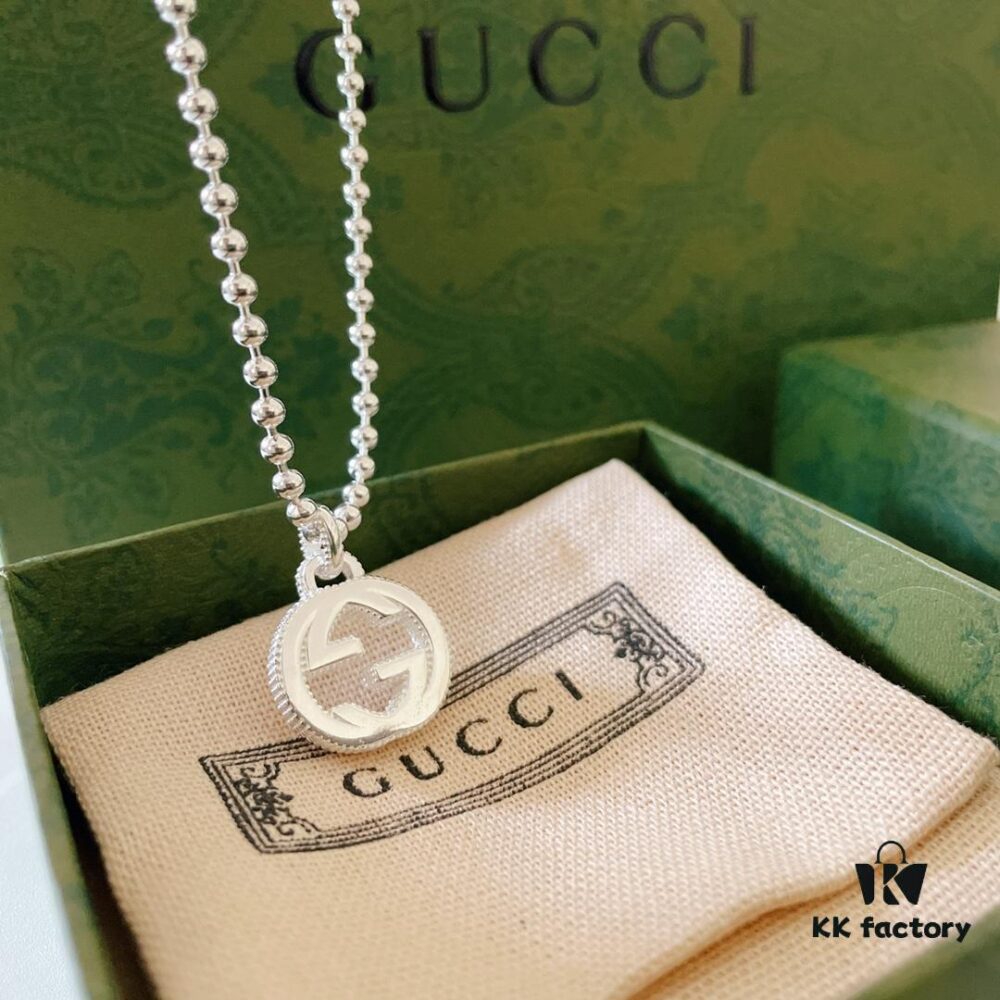 Essential for Autumn and Winter — Gucci-style Necklace, Dual-Wear Silver Pendant