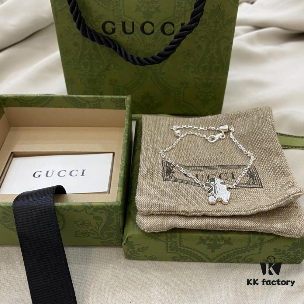 692ff17199f2d84055c8d7c8 Gucci Bear Stretch Bracelet in 925 Sterling Silver