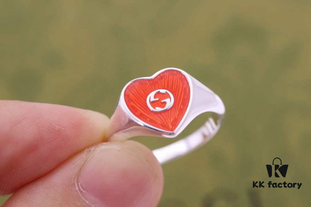 692ff19599f2d84055c8d809 Gucci Interlocking Double G Enamel Heart Fashion Ring