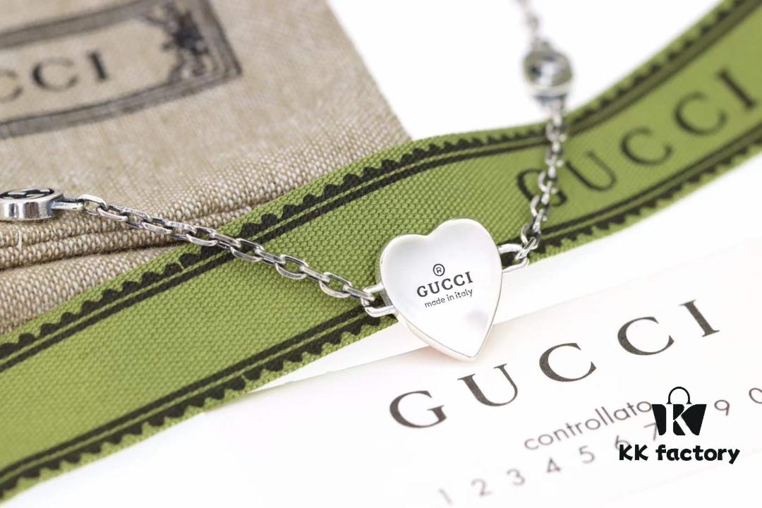 692ff19a99f2d84055c8d818 New Arrival💗 Gucci Interlocking Double G Red Enamel Heart Bracelet