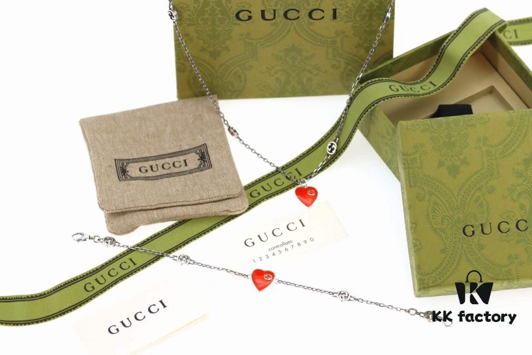 692ff19c99f2d84055c8d81c New Arrival💗 Gucci Interlocking Double G Red Enamel Heart Bracelet