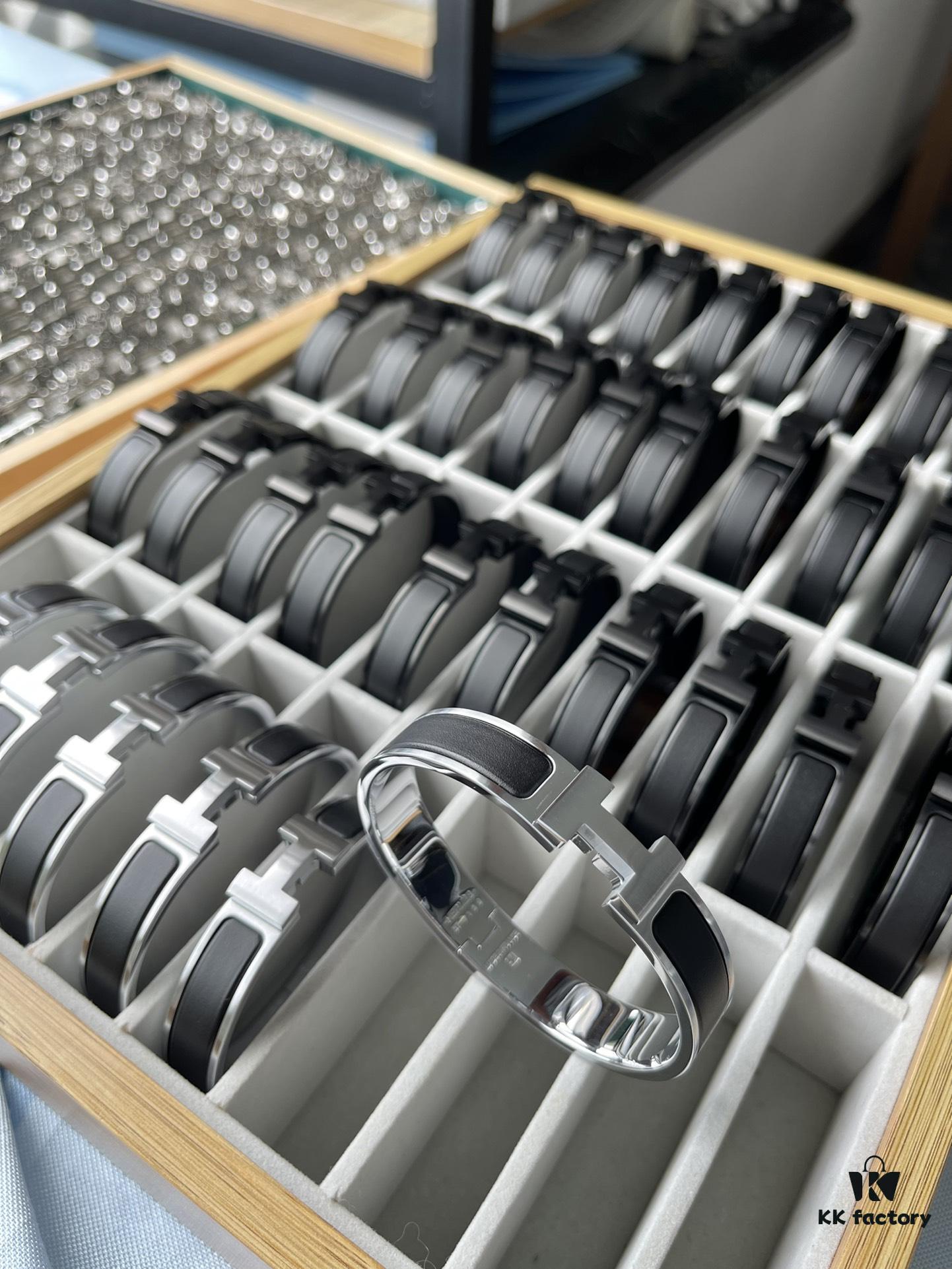 Valentine's Gift ❤️ Couples' Choice ☑️ HERMES | Exclusive SO BLACK Matte Black Knight Bracelet in White Gold