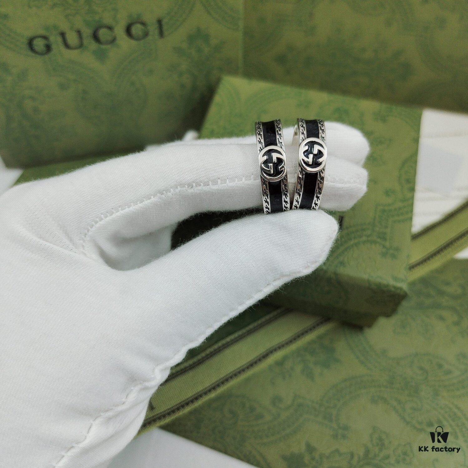 692ff21999f2d84055c8d8fa Gucci GUCCI New 2022 Enamel Black Ring!! Super Brightening, Love at First Sight