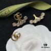 692ff2e199f2d84055c8da49 Gucci GG Pearl Inlaid Diamond Elegant Retro Stud Earrings