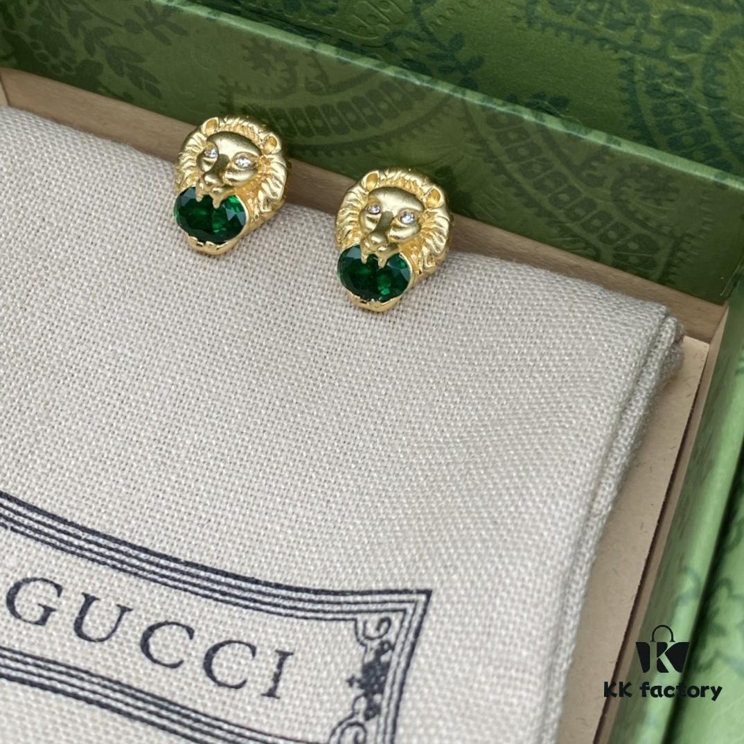 692ff2ea99f2d84055c8da56 Gucci Lion Head Diamond-Paved Vintage Earrings 🦁️ 💚