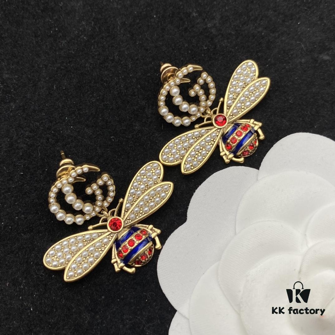 692ff2ee99f2d84055c8da5b Gucci GG Bee Pearl Diamond-Inlaid Elegant Retro Stud Earrings 🐝💚