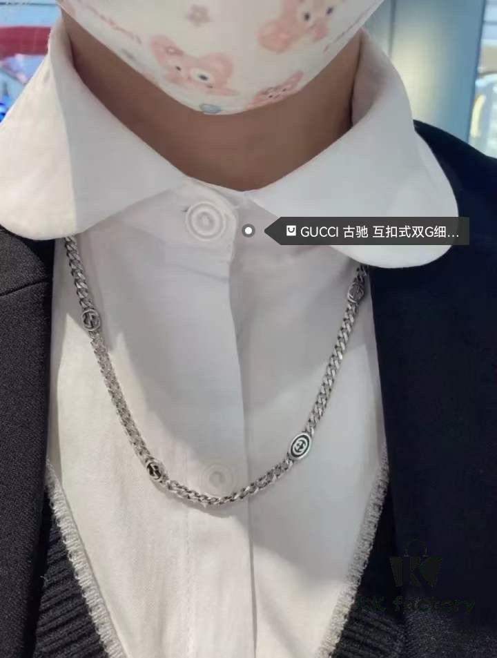 692ff31199f2d84055c8da93 New Arrival💗 Gucci Interlocking Black Enamel Double G Chain Necklace 5354280