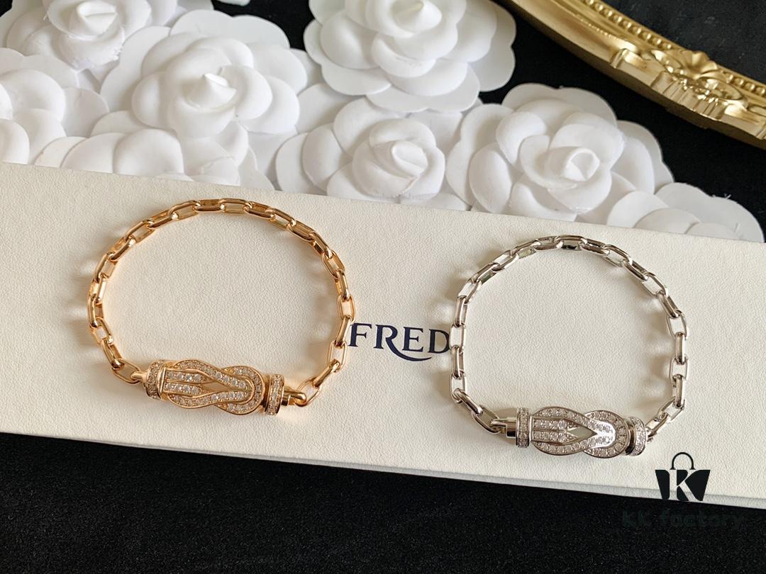 692ff33699f2d84055c8dada New Arrival! 1:1 Precision Crafted Fred Double C Horse Hoof Clasp Bracelet in Rose Gold and White Gold, Fully Encrusted Micro-Paved Diamond Buckle, Must-Have Fashion Item for Influencers and Trendsetters