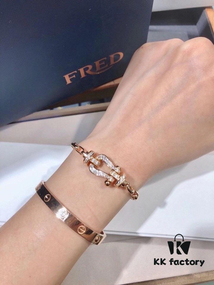 692ff33e99f2d84055c8daec Fred FRED France FORCE10 Series Diamond-Studded Horseshoe Clasp Chain Bracelet – Large Size