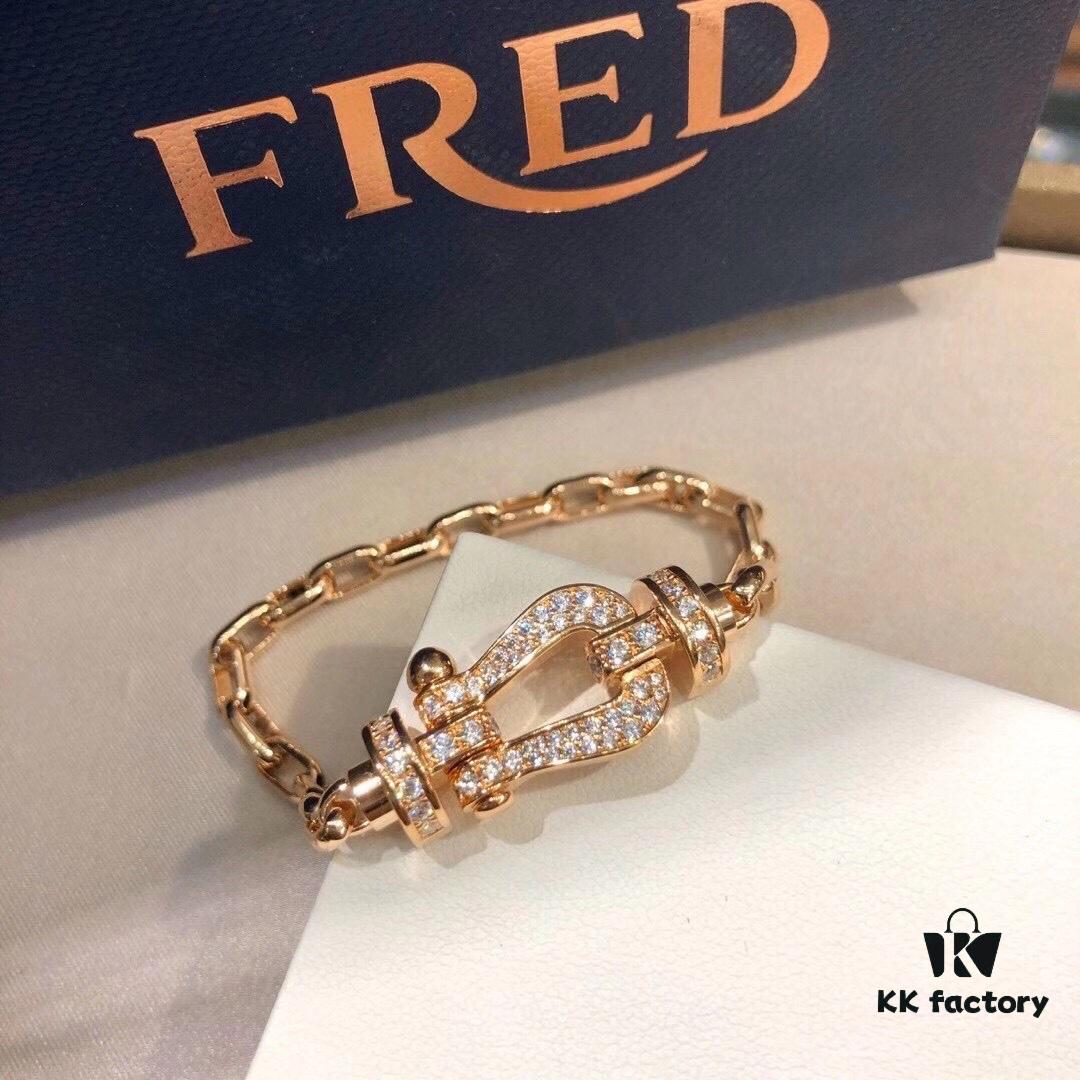 692ff33e99f2d84055c8daed Fred FRED France FORCE10 Series Diamond-Studded Horseshoe Clasp Chain Bracelet – Large Size