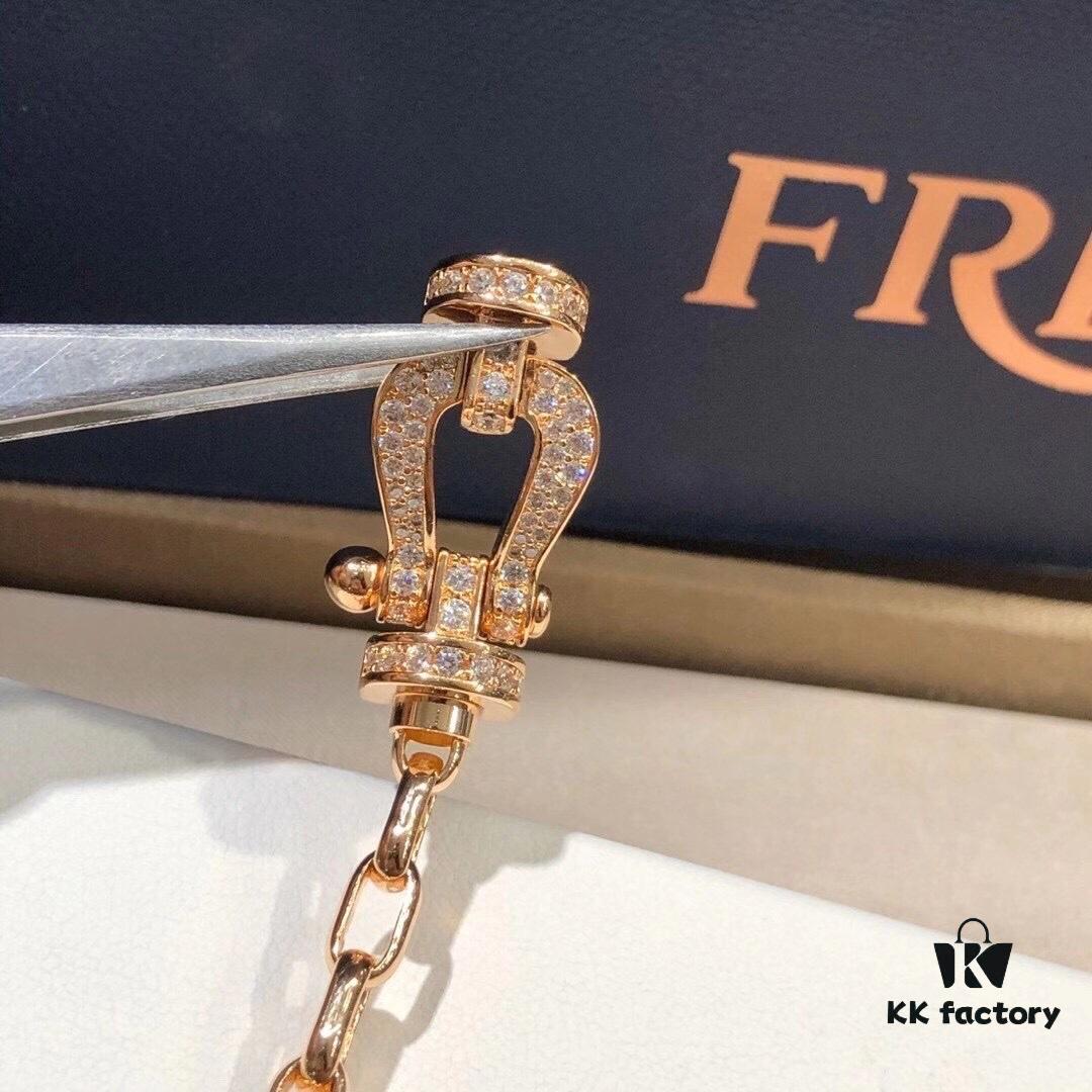 692ff33f99f2d84055c8daee Fred FRED France FORCE10 Series Diamond-Studded Horseshoe Clasp Chain Bracelet – Large Size