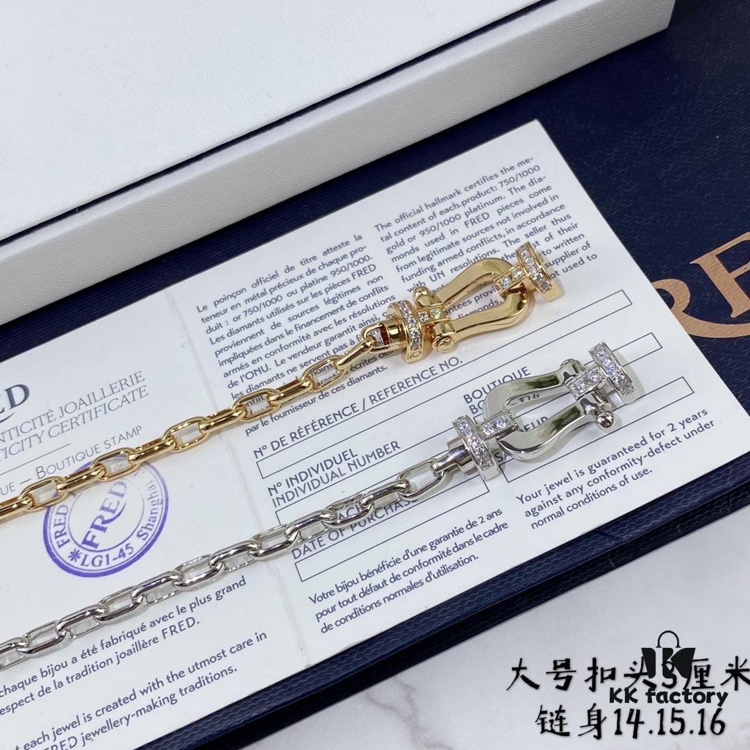 692ff34b99f2d84055c8dafe V Gold Material with Large Chain – New Arrival ❤️ Hot Release 🎉 Fred-style Oversized Half-Diamond Buckle Bracelet 👉🏻 Luxury, Fashionable, Exquisite ⚪️⭐️ High-End Custom Design – Thickened 18K Gold Plated Craftsmanship, Precision Micro-Inlay, A Must-Have for Influencers and Fashion Enthusiasts