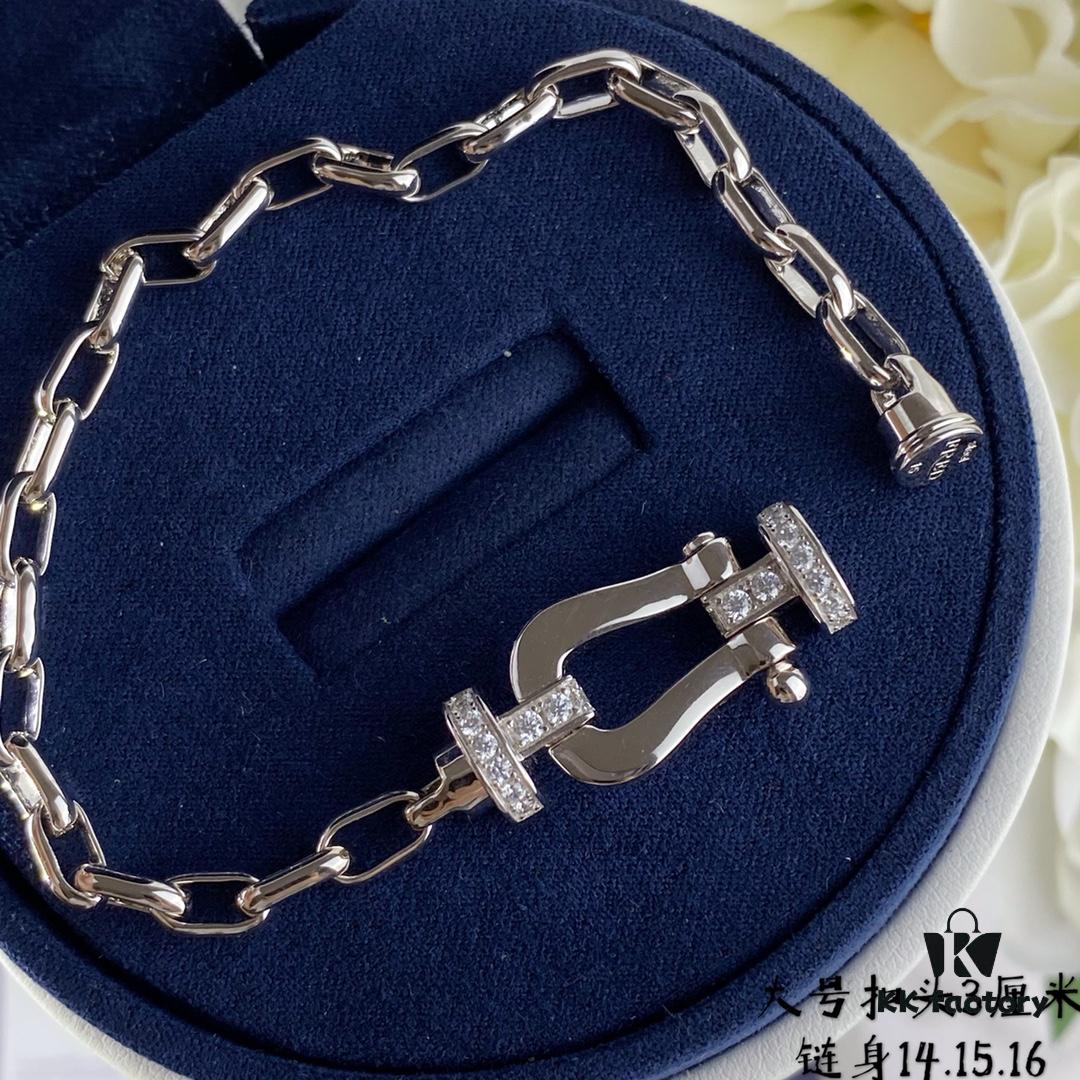 692ff34c99f2d84055c8daff V Gold Material with Large Chain – New Arrival ❤️ Hot Release 🎉 Fred-style Oversized Half-Diamond Buckle Bracelet 👉🏻 Luxury, Fashionable, Exquisite ⚪️⭐️ High-End Custom Design – Thickened 18K Gold Plated Craftsmanship, Precision Micro-Inlay, A Must-Have for Influencers and Fashion Enthusiasts
