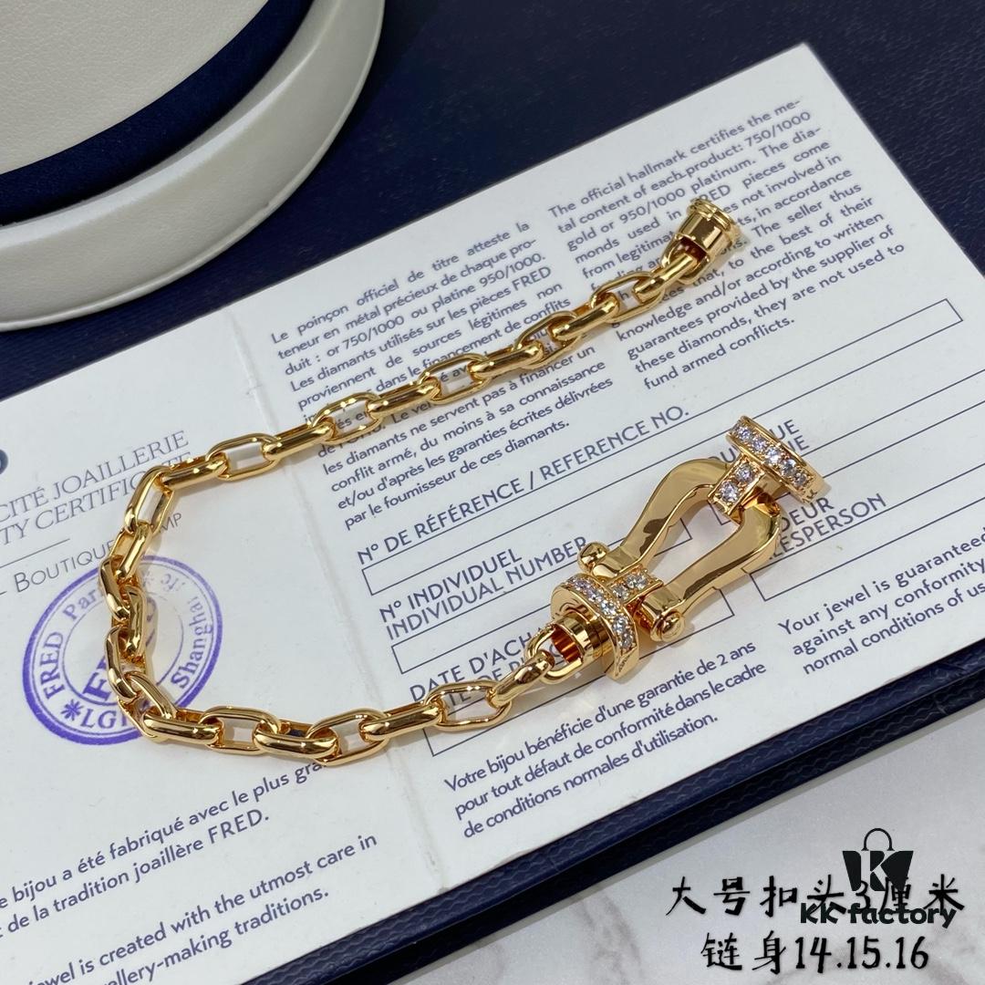 692ff34d99f2d84055c8db02 V Gold Material with Large Chain – New Arrival ❤️ Hot Release 🎉 Fred-style Oversized Half-Diamond Buckle Bracelet 👉🏻 Luxury, Fashionable, Exquisite ⚪️⭐️ High-End Custom Design – Thickened 18K Gold Plated Craftsmanship, Precision Micro-Inlay, A Must-Have for Influencers and Fashion Enthusiasts