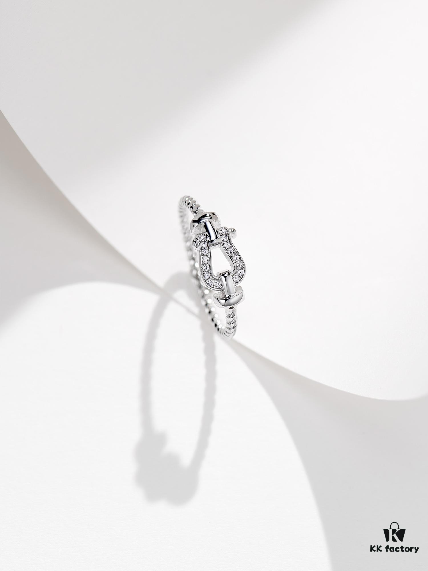 Exquisitely Compact Horsebit Ring