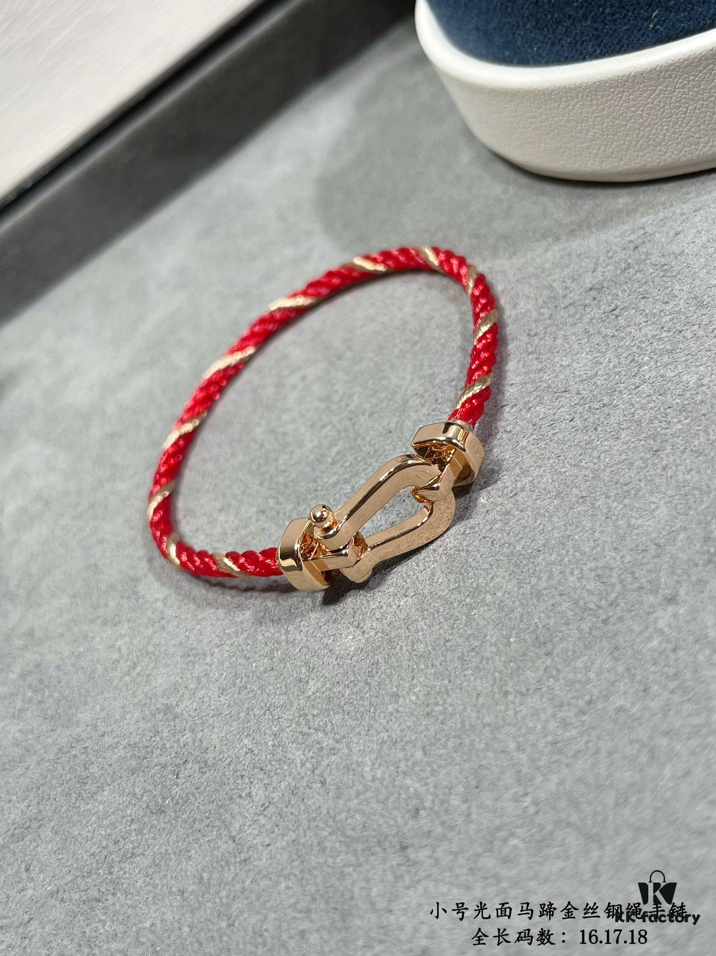 692ff40499f2d84055c8dc21 New Release ❤️ Fred Style Small Smooth Horsehoof Gold-Plated Stainless Steel Bracelet – Luxury Fashion Exquisite High-End Custom Design, Thickened 18K Gold Plating, Precision Micro-Set, Must-Have Accessory for Influencers and Trendsetters