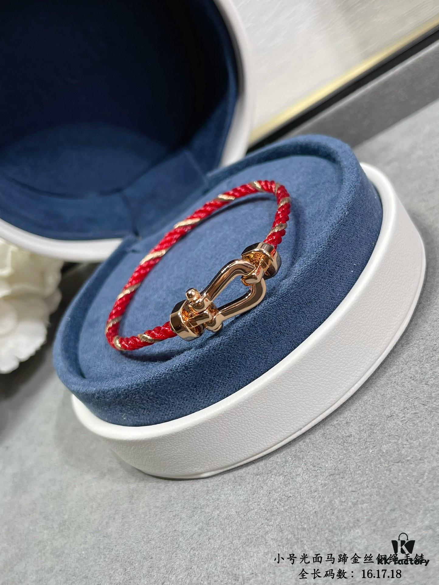 692ff40599f2d84055c8dc23 New Release ❤️ Fred Style Small Smooth Horsehoof Gold-Plated Stainless Steel Bracelet – Luxury Fashion Exquisite High-End Custom Design, Thickened 18K Gold Plating, Precision Micro-Set, Must-Have Accessory for Influencers and Trendsetters