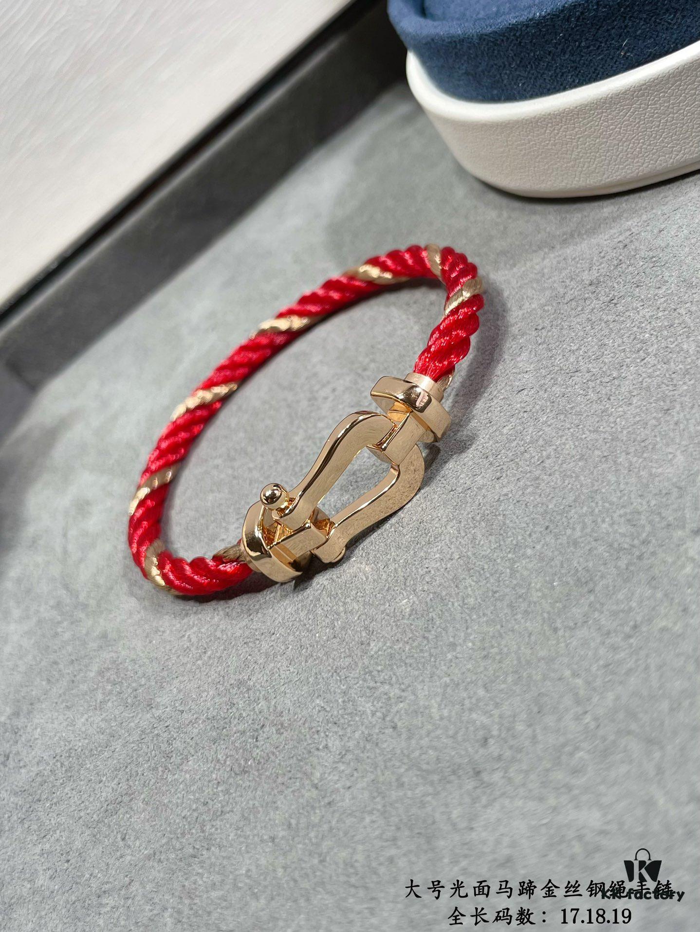 692ff41799f2d84055c8dc3c New Arrival ❤️ Fred Large Smooth Horsehoof Gold-Plated Steel Cable Bracelet 👉🏻 Luxury Fashion Exquisite 💠⭐️ High-End Custom Design – Thickened 18K Gold Electroplated Craftsmanship, Precision Micro-Setting, Must-Have Accessory for Influencers and Fashion Enthusiasts