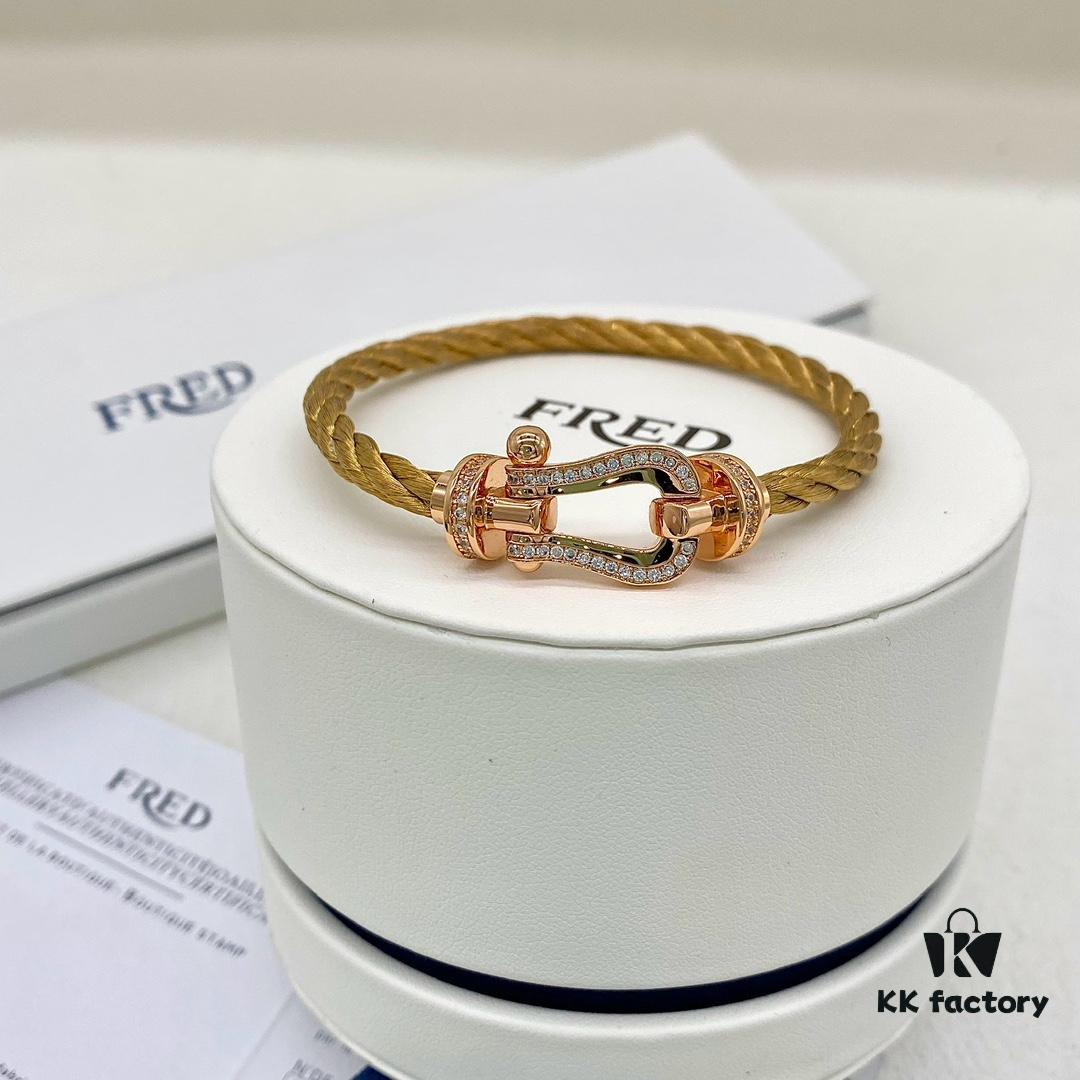 692ff56b99f2d84055c8ddf5 FRED Fred Force 10 Large Half-Paved Diamond Bracelet