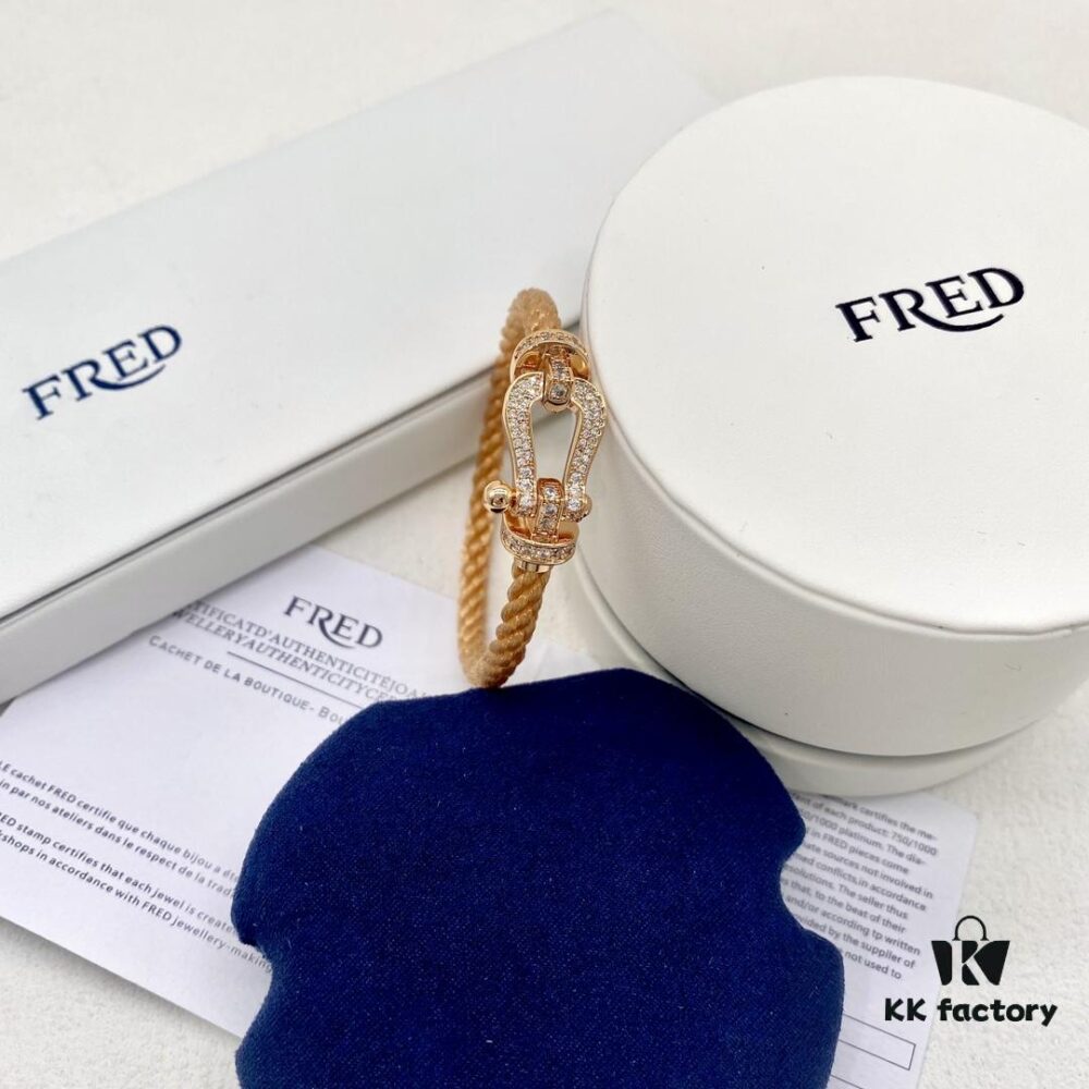 Luxurious Gilded Elegance, Shimmering Eyes — Graceful and Versatile, a Lively Wrist Delight
