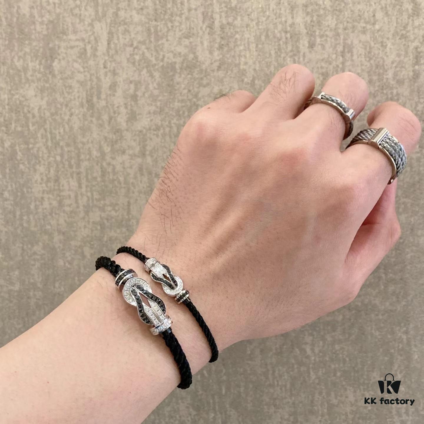 692ff66199f2d84055c8df65 Exquisite Panda Couple Bracelets with Black and White Design