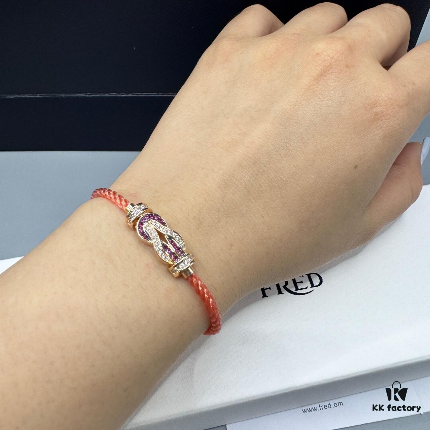 FRED Force 10 Bracelet in Rose Gold with Ruby Cabochon, Medium Size, Steel Cable Design