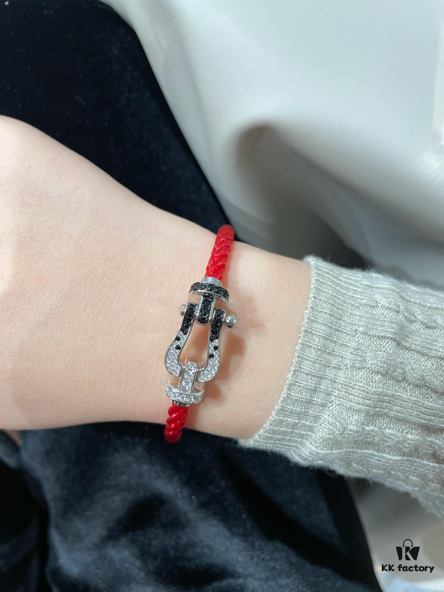 Black and White Combo, Large Horse Hoof Clasp for Hand Reference