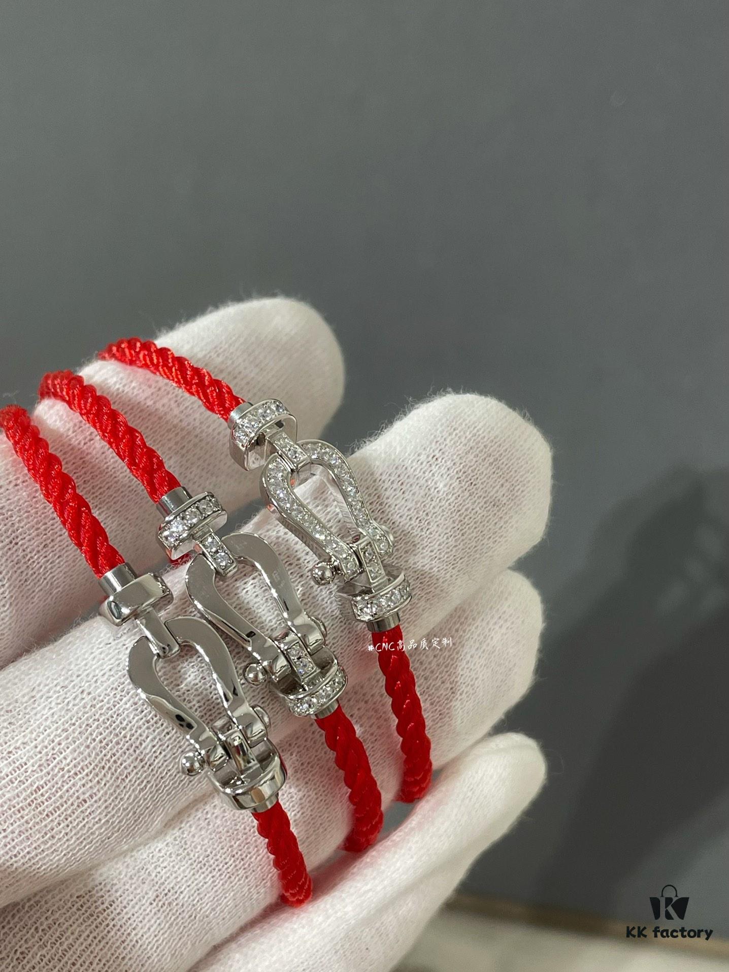 692ff73099f2d84055c8e058 Small Fred Force 10 Red Rope Bracelet, Lucky Red Heart - A Bestseller! Must-Have for the New Year!