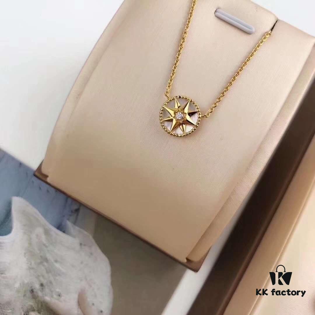 692ff76299f2d84055c8e0c1 New Hot-Selling Counter DIRO Compass Pendant, Reversible Design Loved by Celebrities