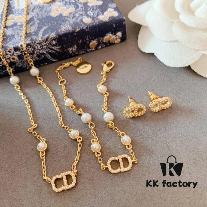 692ff77b99f2d84055c8e101 Dior【CD Necklace + Bracelet + Stud Earrings】Set (with Original Packaging, Free Shipping)