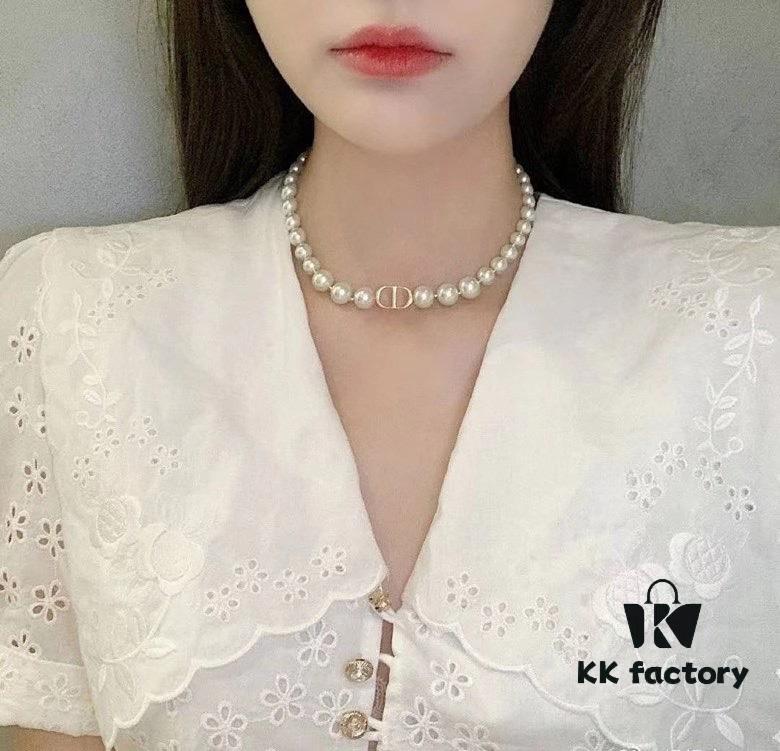 692ff78199f2d84055c8e10e Dior CD Pearl Set (with Original Counter Packaging, Free Shipping)