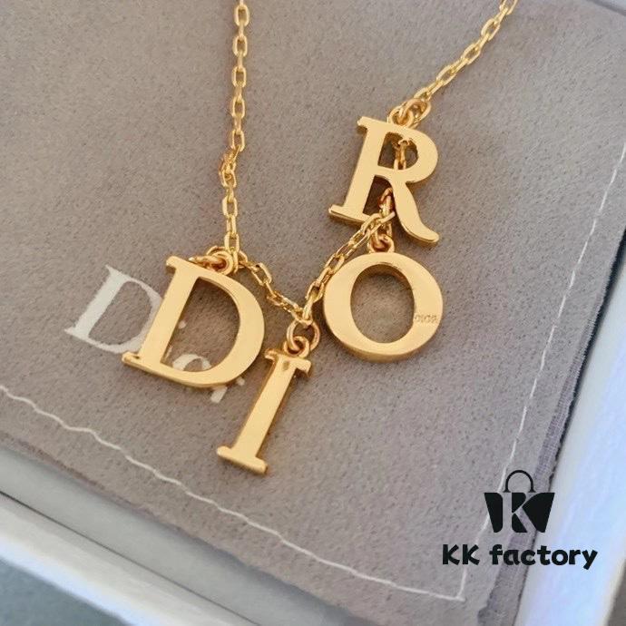 692ff78c99f2d84055c8e126 Dior Christmas Set: Necklace, Hair Clip, and Stud Earrings (Original Packaging, Free Shipping)