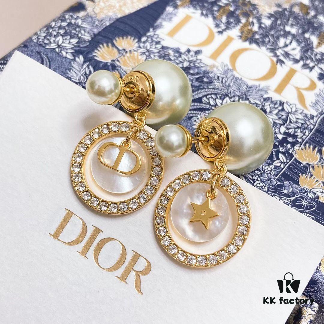 DIOR 2020 New Arrival ✨ Tribales CD White Mother-of-Pearl Pearl Stud Earrings