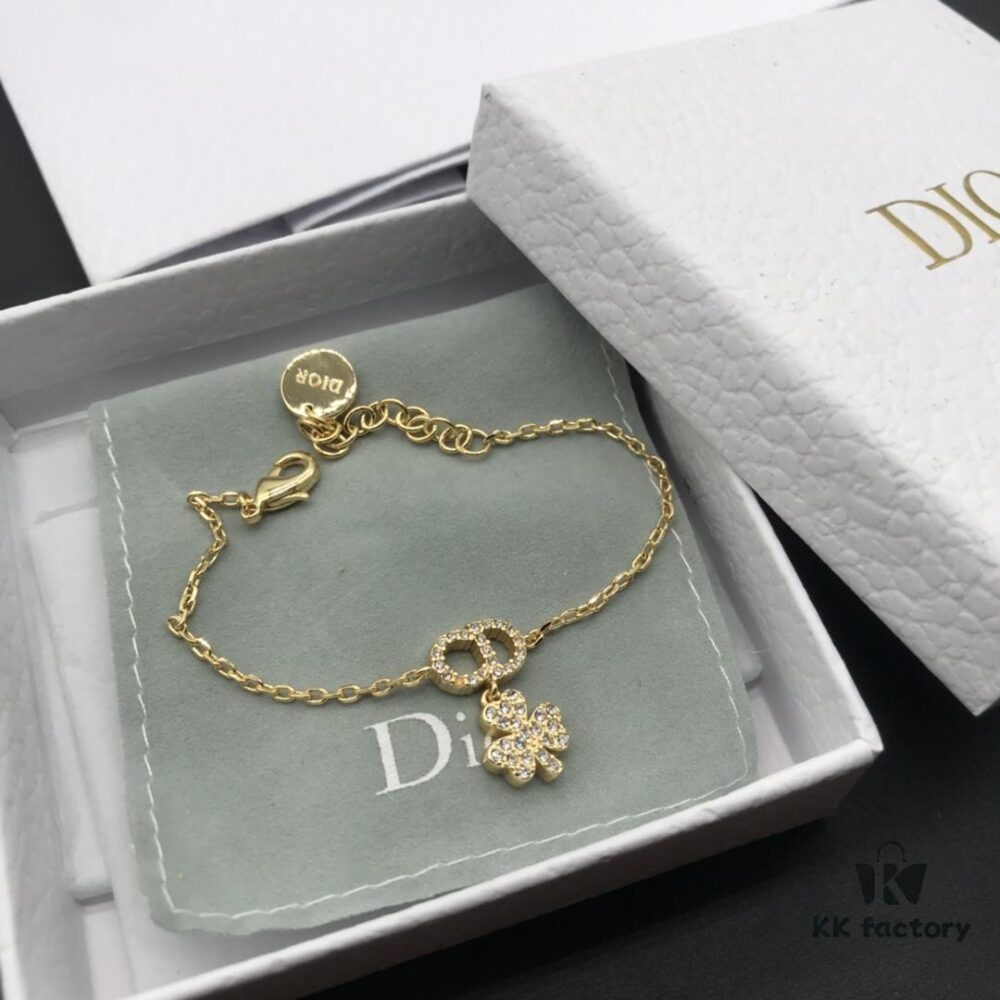 692ff7c099f2d84055c8e186 Dior Clover Bracelet CD Four-Leaf Clover Lucky Bracelet