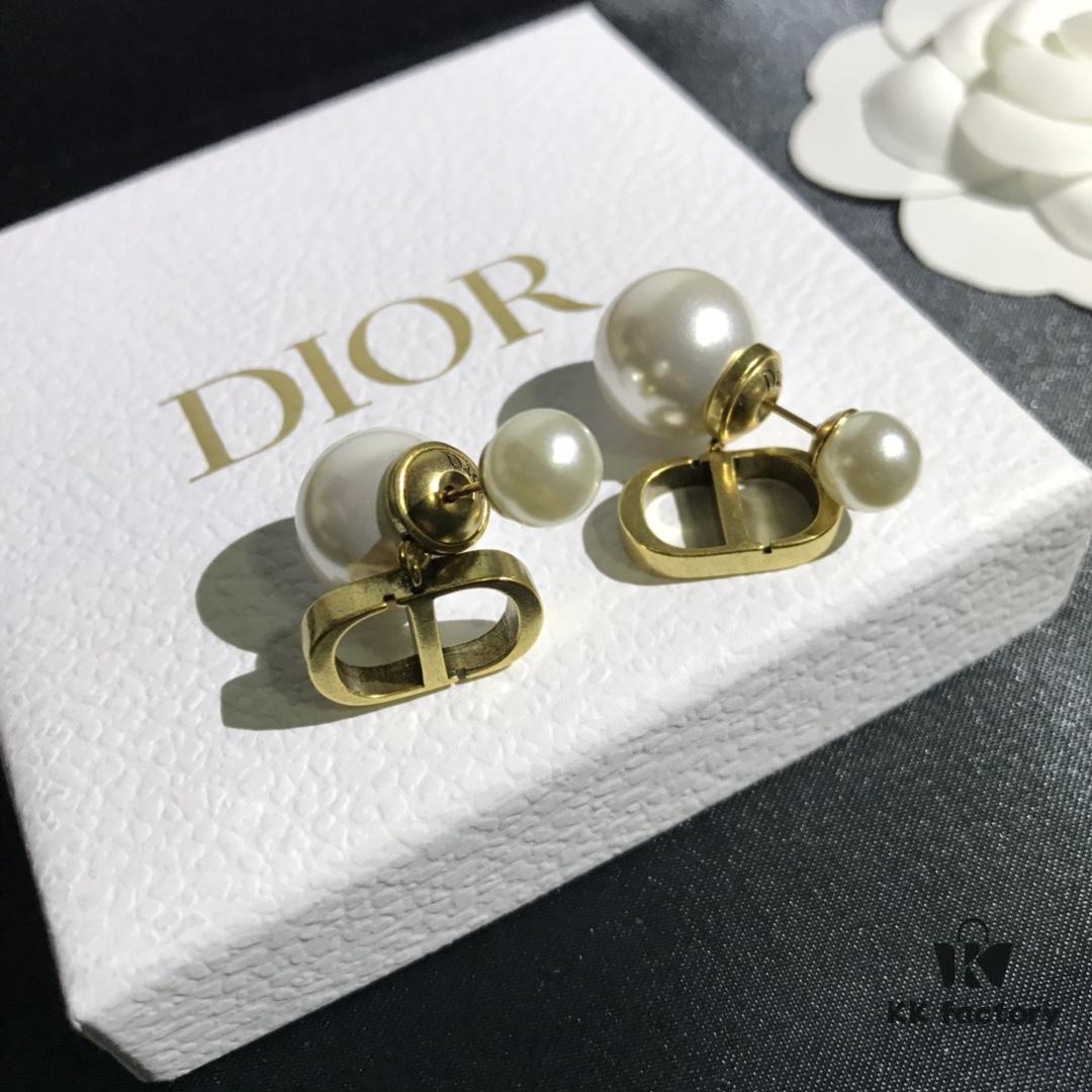 Dior In-Stock Style Stud Earrings
