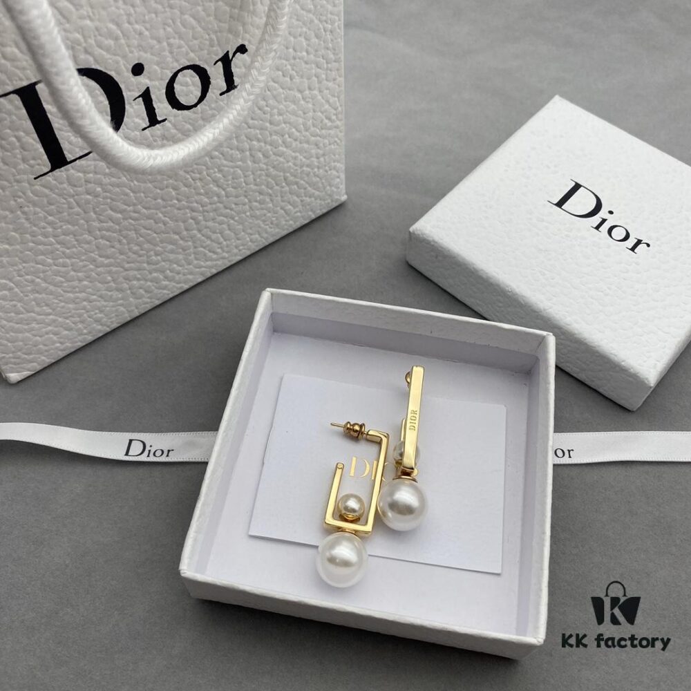 692ff81199f2d84055c8e201 Dior Earrings, Irregular Style, Unique Design, Definitely Beautiful, Worth Buying