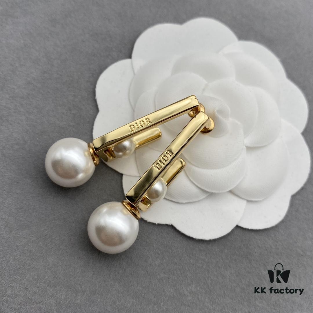 Dior Earrings, Irregular Style, Unique Design, Definitely Beautiful, Worth Buying