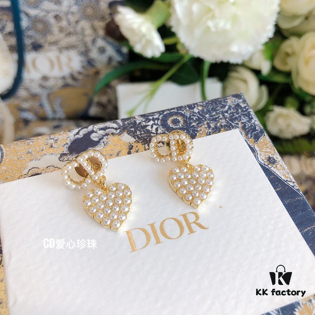 692ff83a99f2d84055c8e246 Dior Star CD Heart Element Jewelry