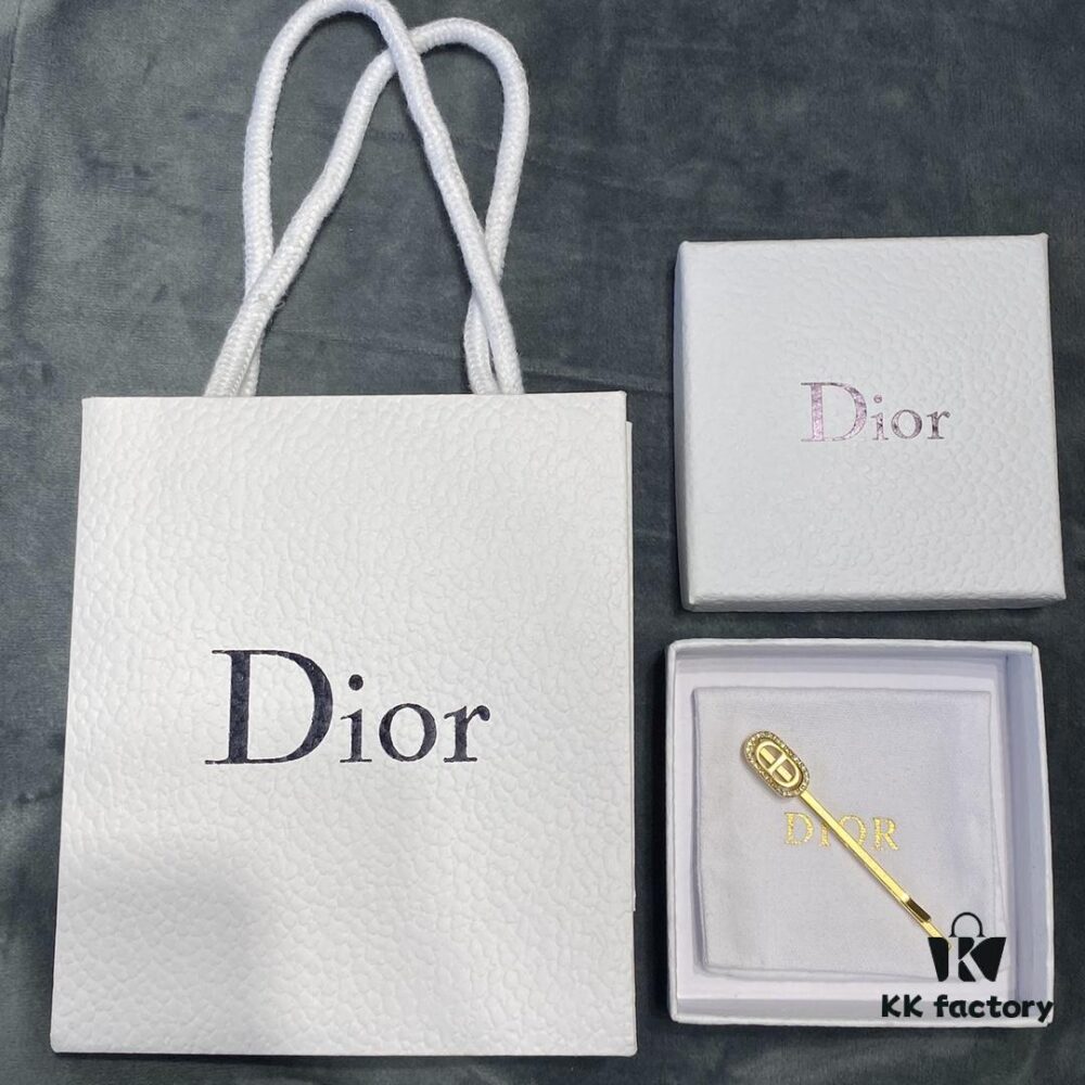 692ff84a99f2d84055c8e25c Dior CD Hair Clip, Same Material as Counter Version, Classic Retro Stylish Hair Accessory