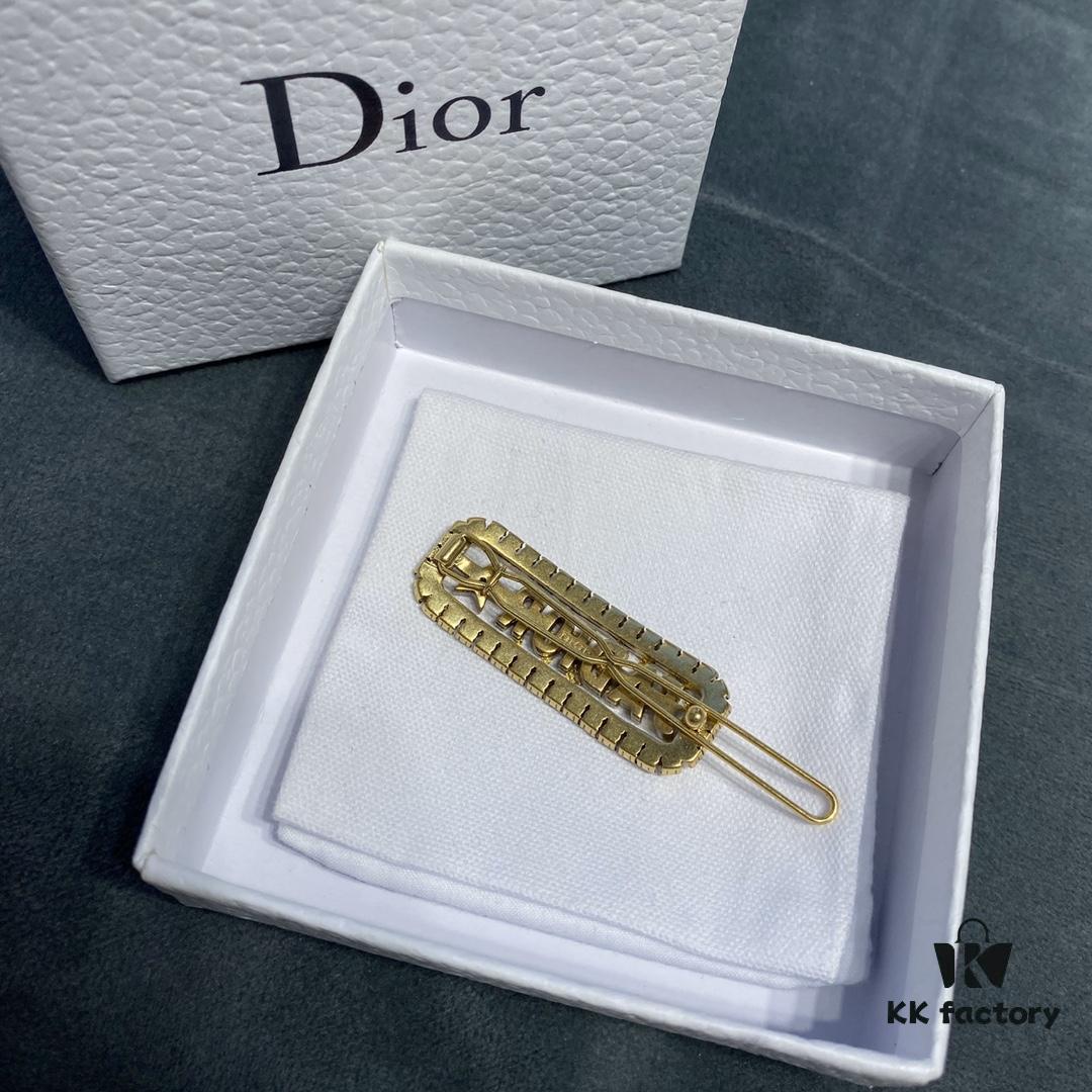 692ff85a99f2d84055c8e271 Dior Beautiful JA Letter Wheat Spike Sparkling Rhinestone Hair Clip, Super Gorgeous to Wear 👑