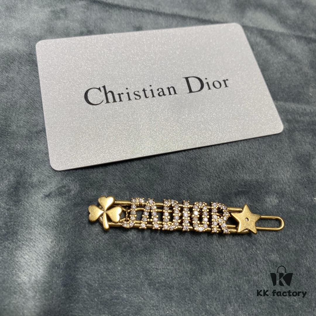 692ff86599f2d84055c8e285 Dior Letter Hair Clip, Same Material as Counter Version, Classic Retro Style, Fashionable and Elegant Best-Selling Hair Accessory