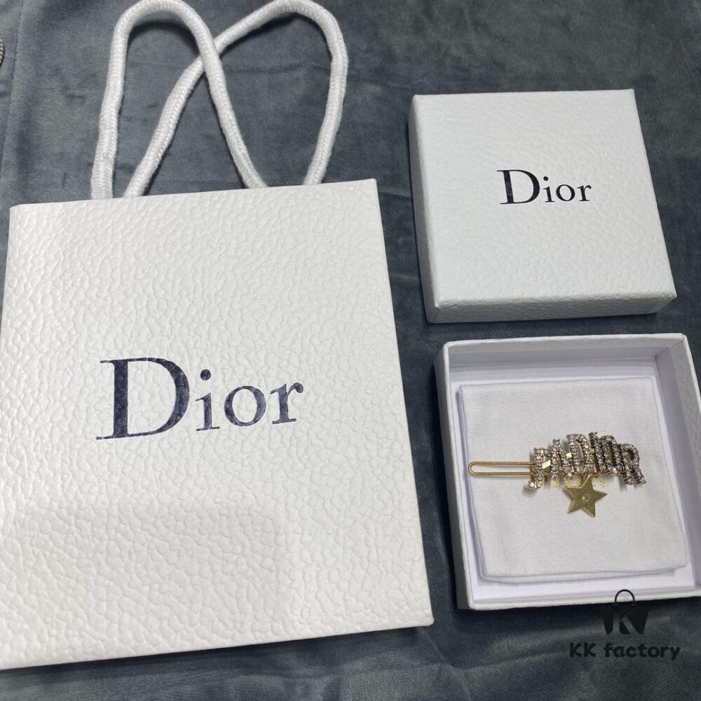 692ff87299f2d84055c8e297 Dior Hair Clip, Adorably Sparkling with a Youthful Charm
