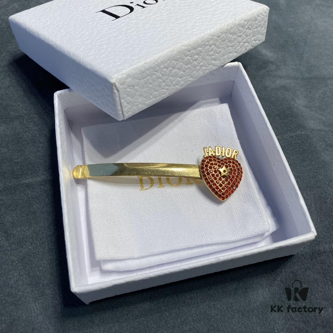 692ff87699f2d84055c8e29f Dior Jadior Letter Hair Clip – Fairy-Inspired Design, Two Styles: Star-Shaped Heart with Full Rhinestones and Heart with Small Pearl Accents, Bling Bling Sparkle