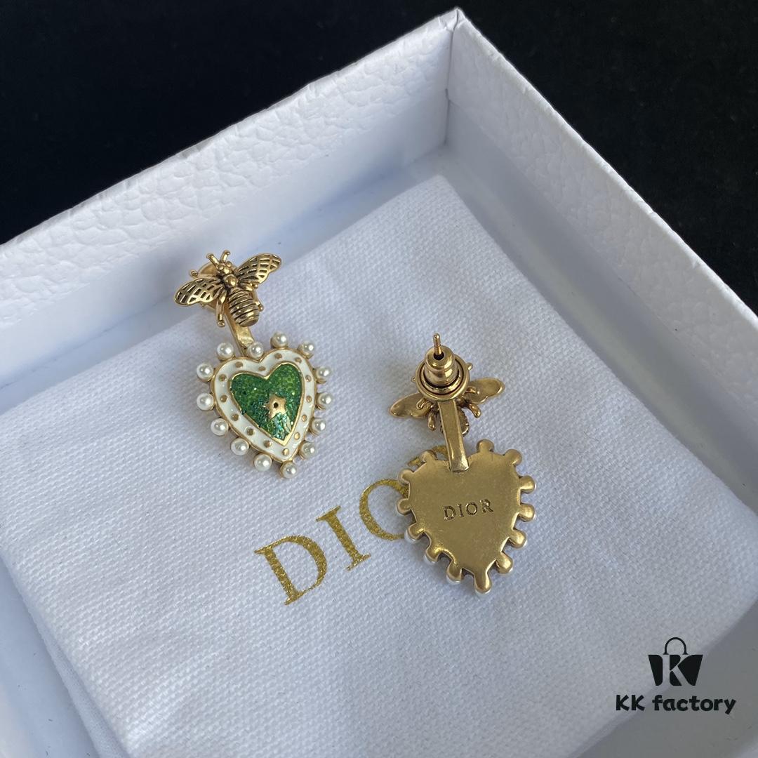 692ff88e99f2d84055c8e2ca Dior Bee Pearl Stud Earrings with Hanging Star Design