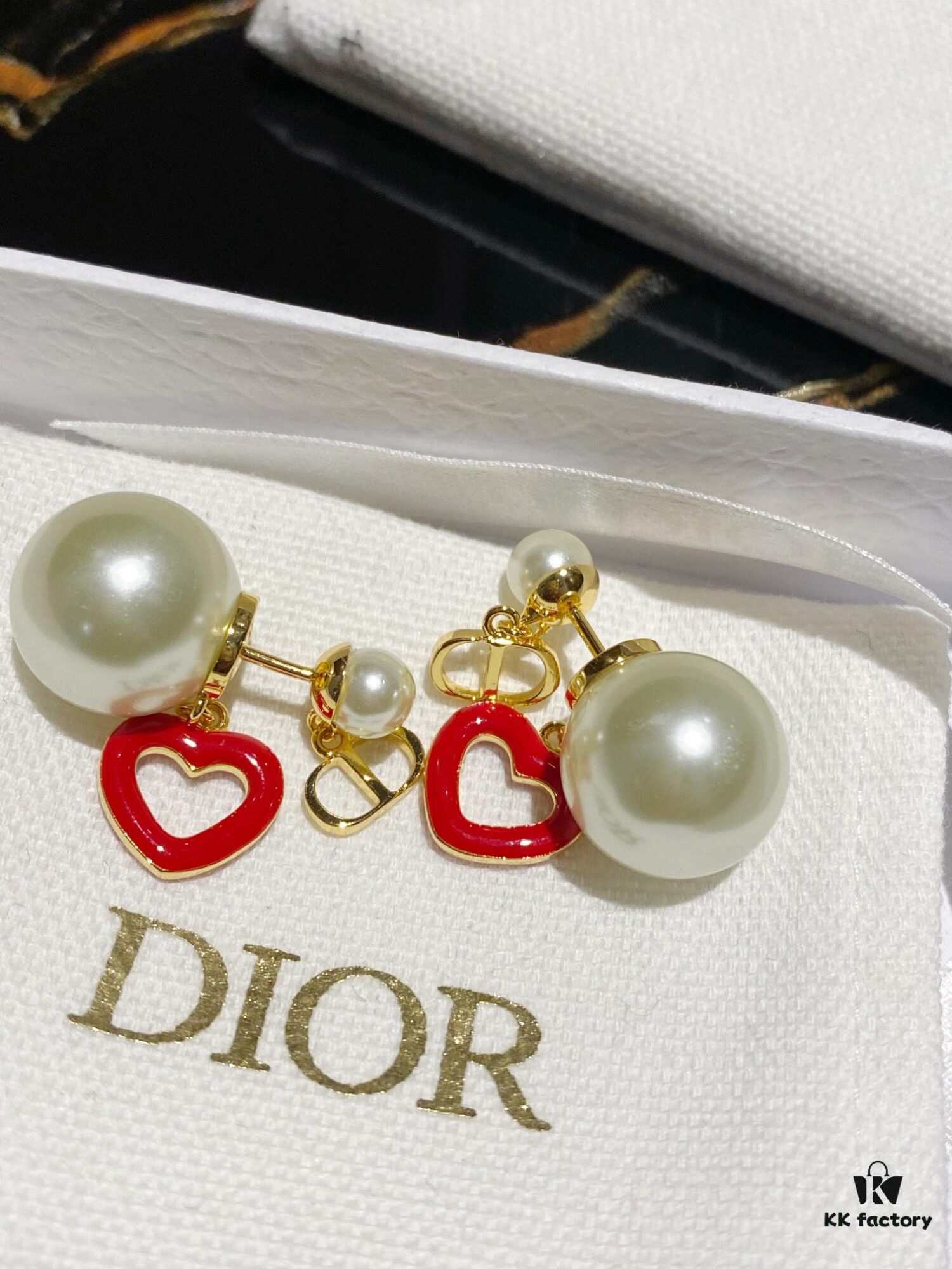 692ff89399f2d84055c8e2d3 Dior CD Valentine's Day Limited Edition Openwork Heart Necklace and Stud Earrings with Tomato Red Enamel