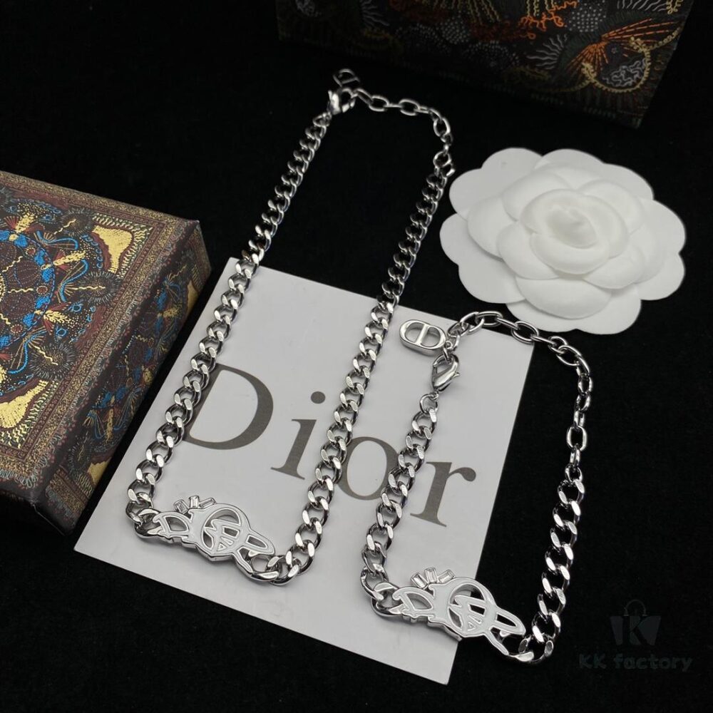 692ff89799f2d84055c8e2d6 Dior New Arrival Set Necklace